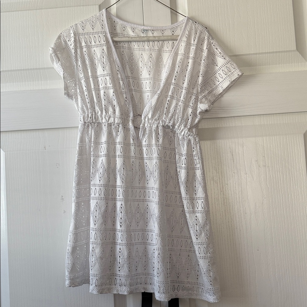 Tropical Escape White Cover Up Size Medium EUC